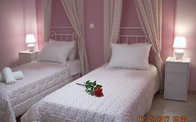 Iris Apartments